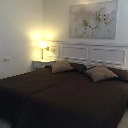 Neptuno Costadeje 3* 아데제