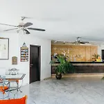 Διαμέρισμα Neptuno Costadeje 3*